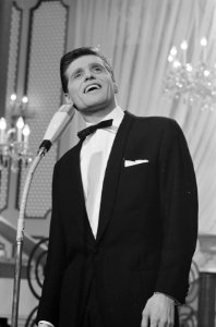 Eurovisie Songfestival 1962 te Luxemburg, voor Engeland Ronnie Carroll, Bestanddeelnr 913-6611
