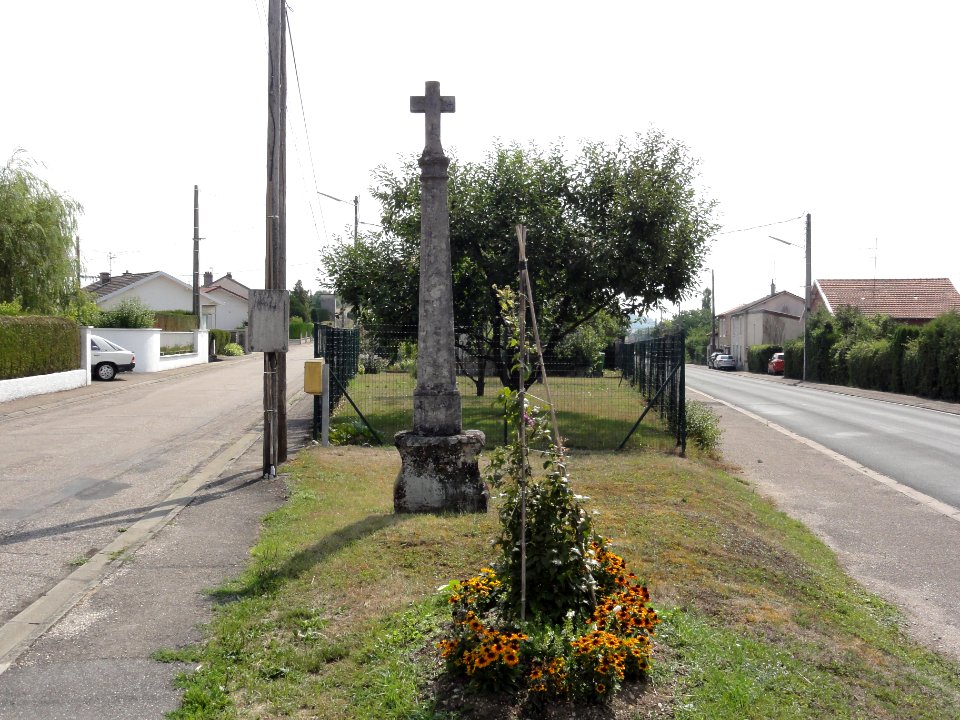 Euville (Meuse) croix de chemin A