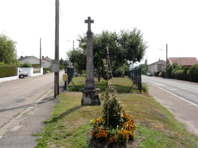 Euville (Meuse) croix de chemin A