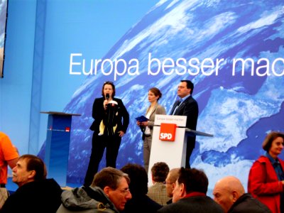 EU-Wahlveranstaltung Martin Schulz in Frankfurt am Main, Santi Umberti und Sylvia Kunze, 3