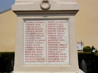 Euville (Meuse) monument aux morts (02)