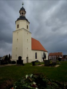 Eutzscher Kirche Anfang April 2015