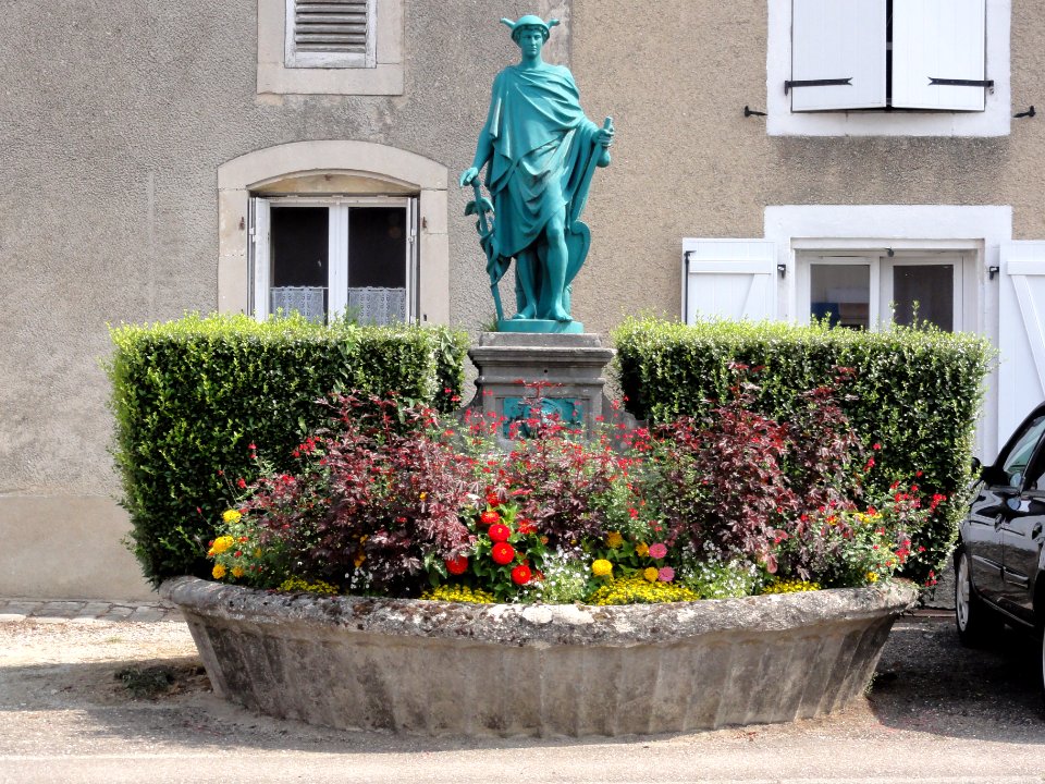 Euville (Meuse) fontaine Hermes
