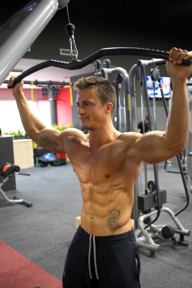 Training muscles man