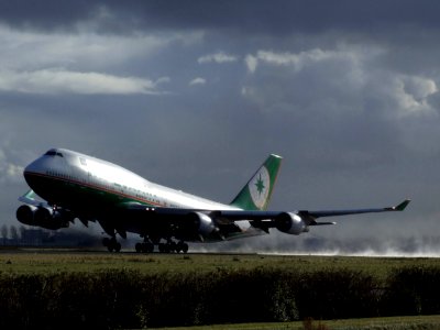 Eva Air Boeing 747-400 B-16461 p1