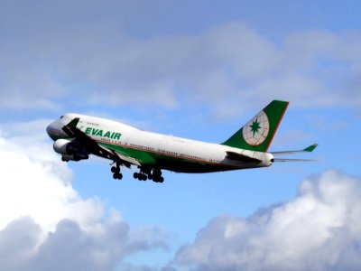 Eva Air Boeing 747-400 B-16461 p2