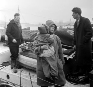 Evacuees op yacht, Bestanddeelnr 905-5297