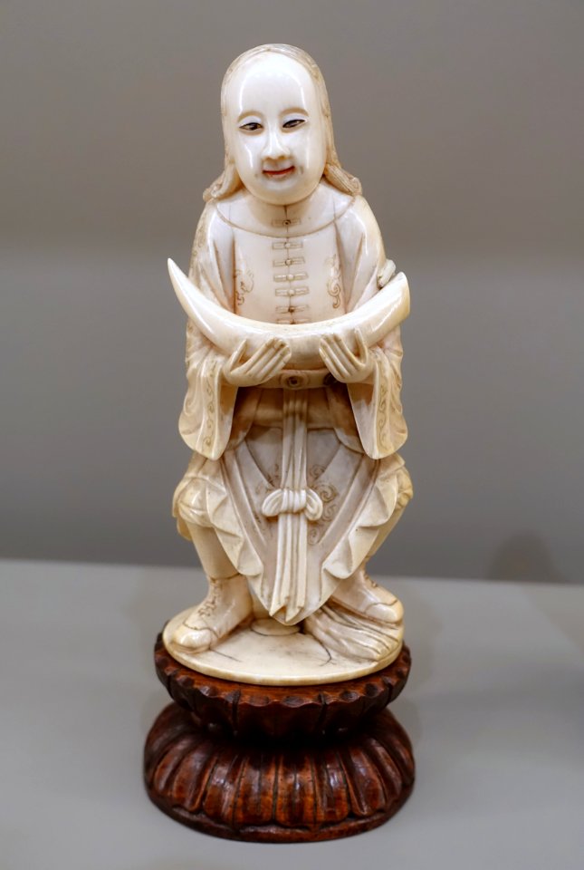 European tribute bearers, 1 of 2, Guangzhou, China, 1725-1775 AD, ivory, hardwood - Peabody Essex Museum - Salem, MA - DSC05252