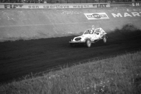 Europees Kampioenschap Auto-Speedway in OS. Kleingeld met verbrande hand langs d, Bestanddeelnr 921-4961