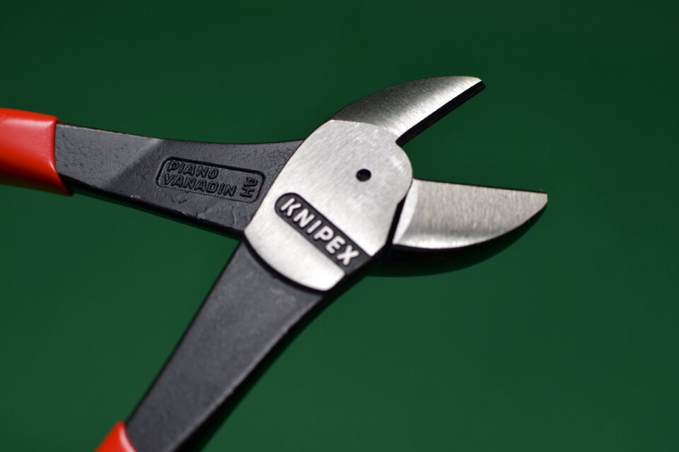 Cuter cutter bolt cutter