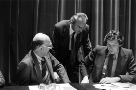 Europees Commissaris voor Sociale Zaken en Werkgelegenheid, Henk Vredeling (m) i, Bestanddeelnr 929-1114