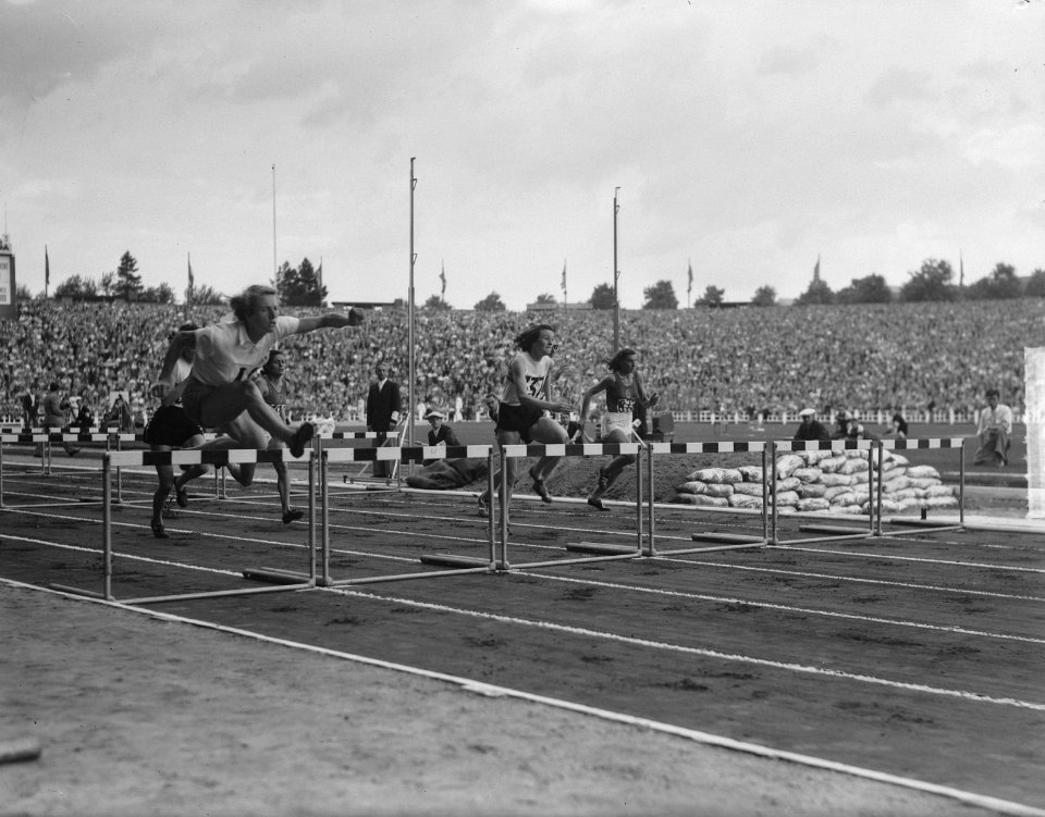 Europese atletiekkampioenschappen te Brussel 5000 meter. Finale 80 meter horden, Bestanddeelnr 904-1545