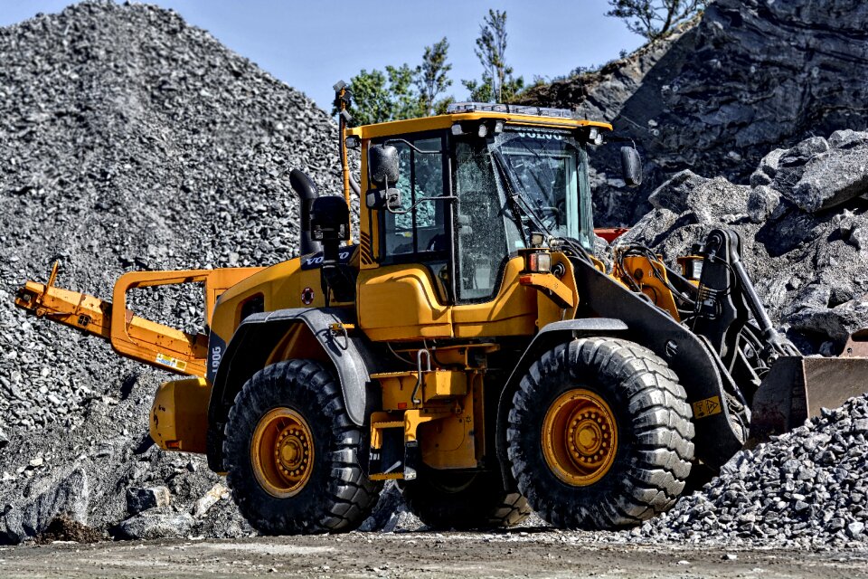 Construction loader bucket