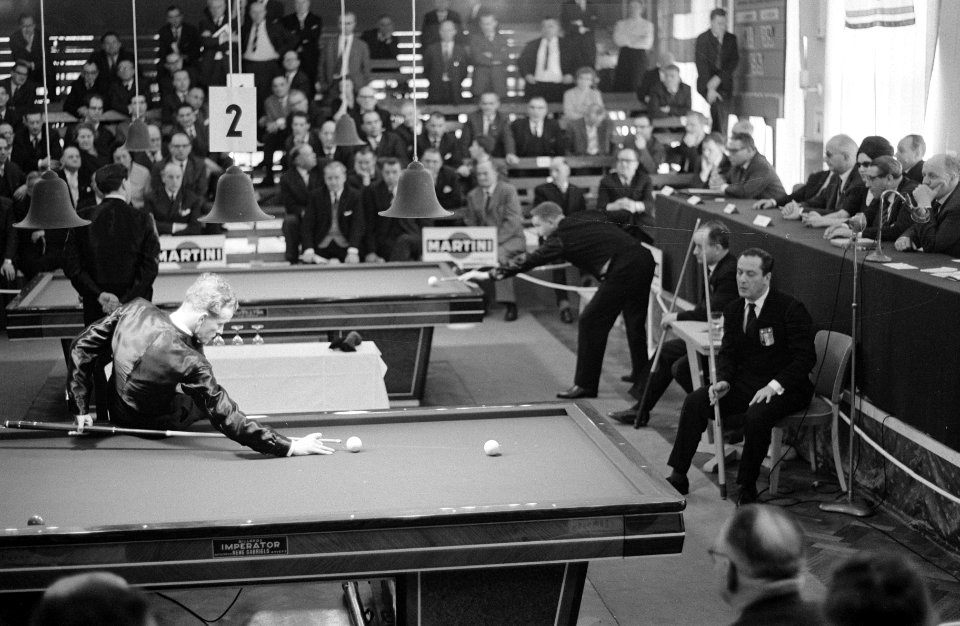 Europese Kampioenschappen Driebanden. Henny de Ruiter (NLD) vs. Roger Hanoun (FRA), Bestanddeelnr 913-6132