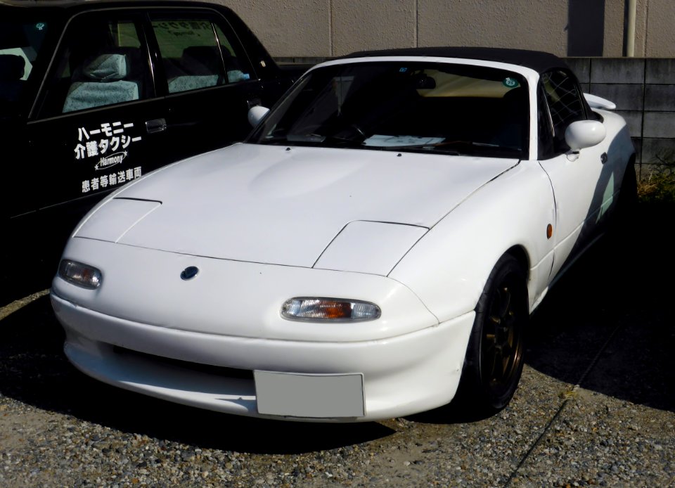Eunos Roadster (NA) front