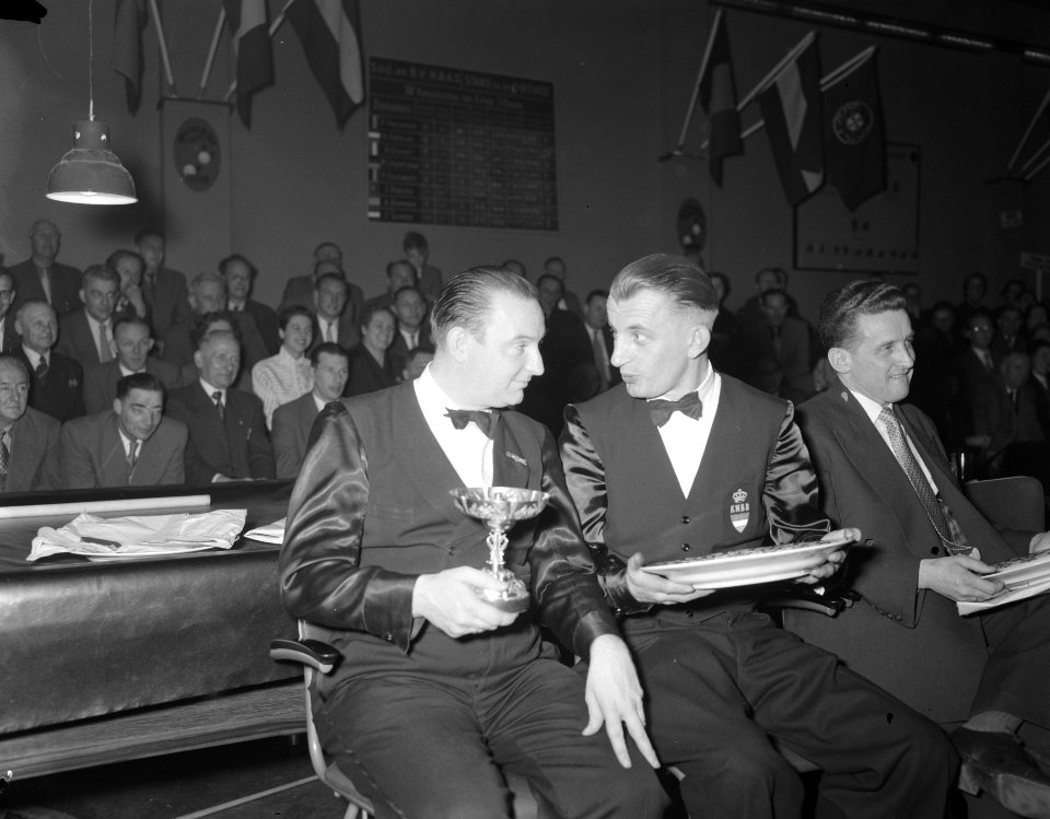 European three-cushion championship 1955, René Vingerhoedt (BEL, left), Herman Popeijus (NLD, right), Bestanddeelnr 906-9781