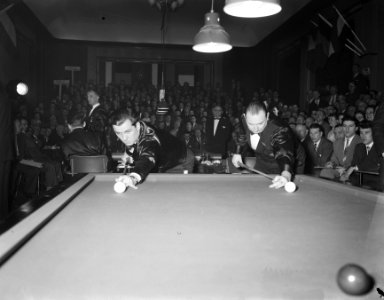 European three-cushion championship 1955, Herman Popeijus (NLD, left), René Vingerhoedt (BEL, right), Bestanddeelnr 906-9783
