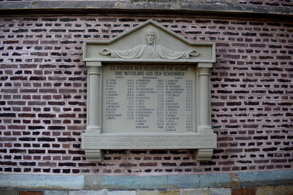 Esbeck - St. Severinus - Ehrenmal