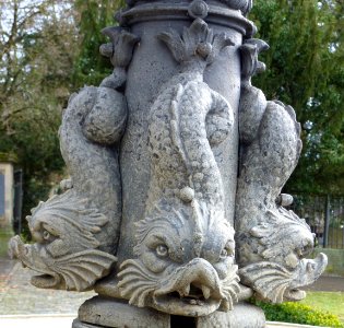 ES Eiserner Fischbrunnen Detail 1
