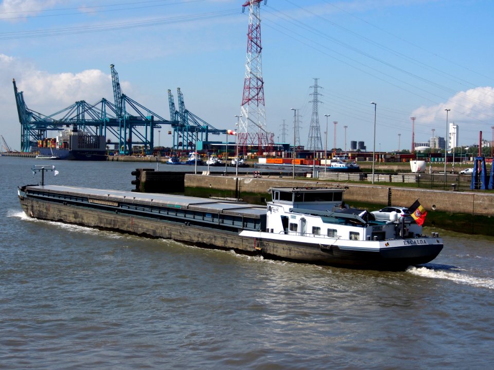 Escalda - ENI 02325664, Berendrechtsluis, Port of Antwerp, pic2