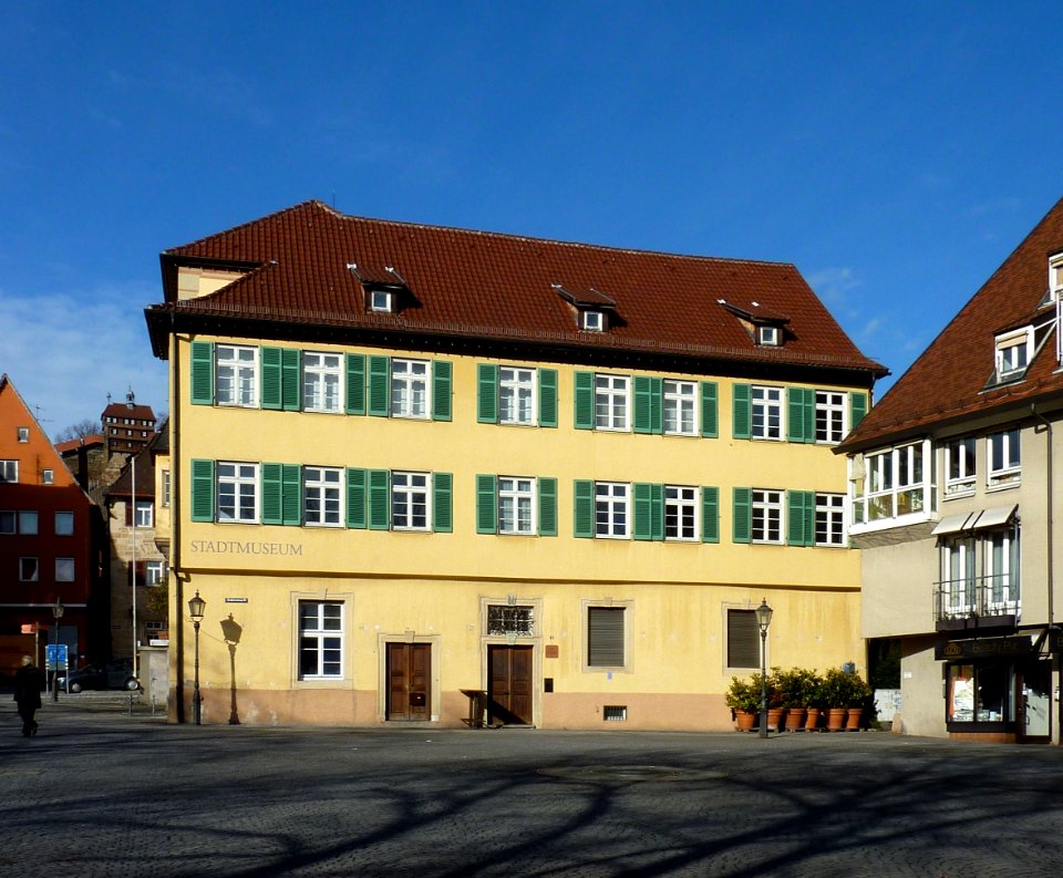 ES Gelbes Haus ShiftN