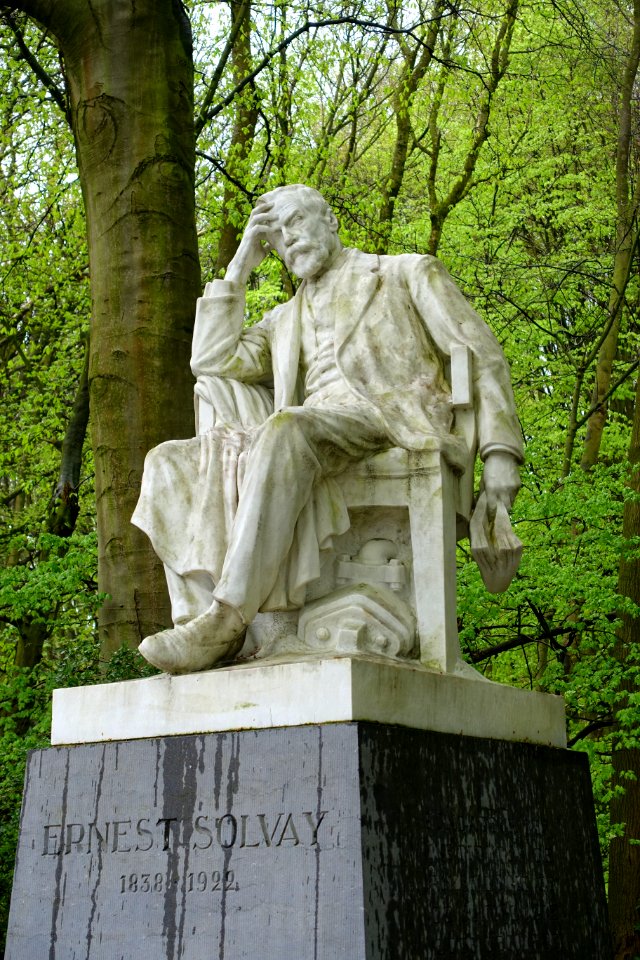 Ernest Solvay by Égide Rombaux - Brussels, Belgium - DSC06653