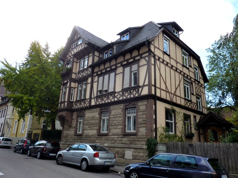 ES Kanalstraße 22
