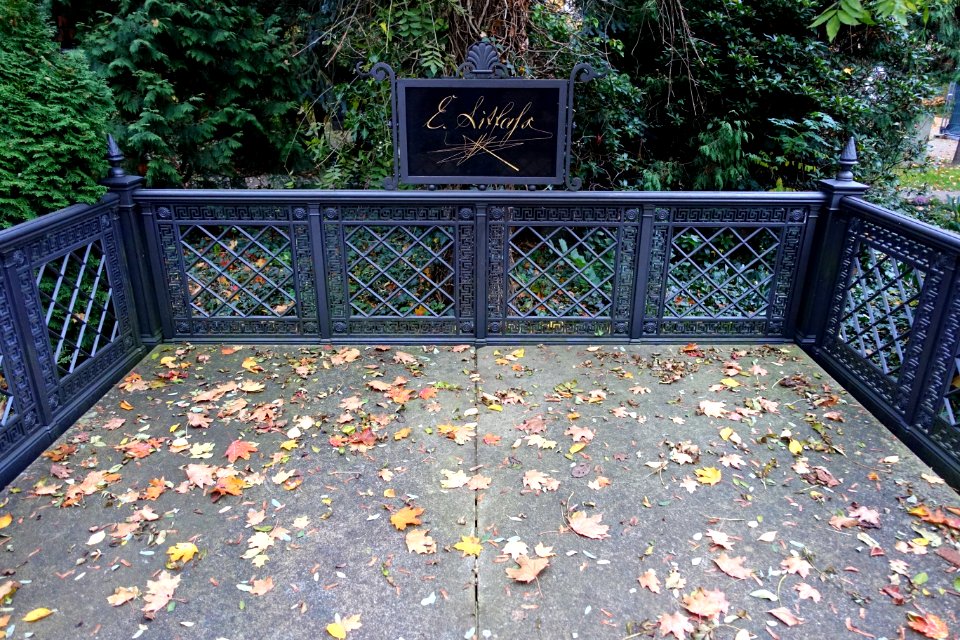 Ernst Litfaß - Dorotheenstädtischer Friedhof - Berlin, Germany - DSC00380