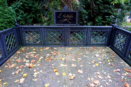 Ernst Litfaß - Dorotheenstädtischer Friedhof - Berlin, Germany - DSC00380