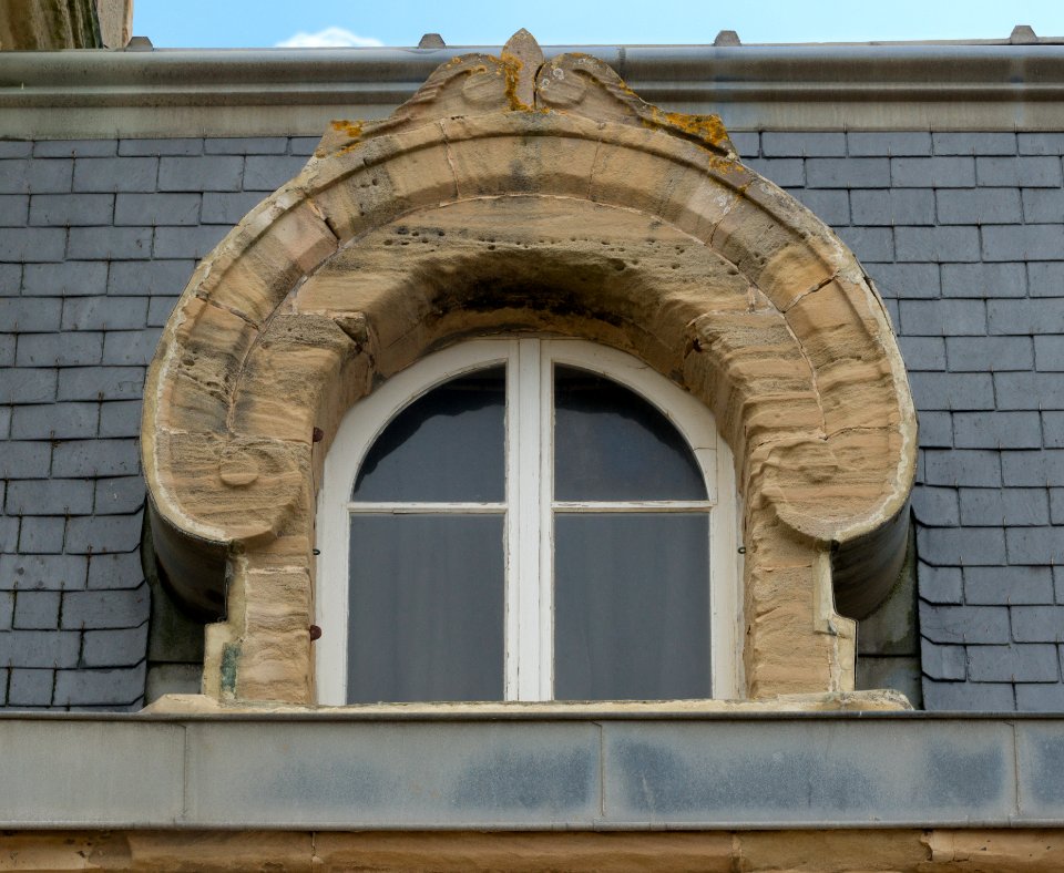 Erosion window Arromanches