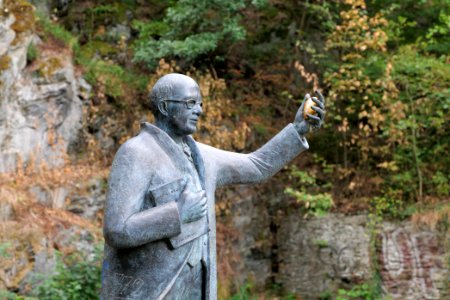 Ernst Majer-Leonhard statue Burghain Falkenstein 2020-08-18 01