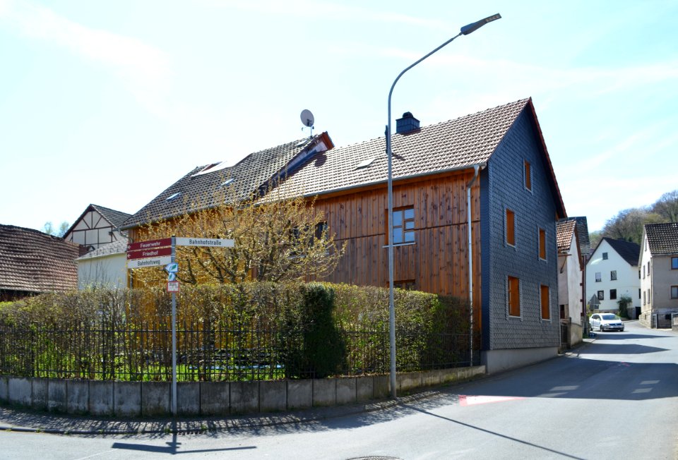 Ernsthausen, Bahnhofstraße 7