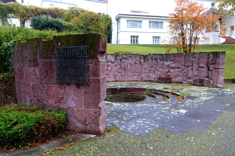 Ernst-Ludwig-Brunnen - Mathildenhöhe - Darmstadt, Germany - DSC01383