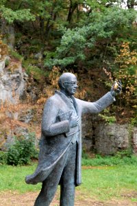 Ernst Majer-Leonhard statue Burghain Falkenstein 2020-08-18 02