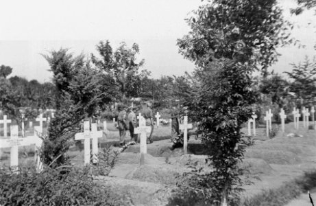 Ereveld Semarang. Herbegrafenis stoffelijke overschotten afkomstig van ereveld D, Bestanddeelnr 6612