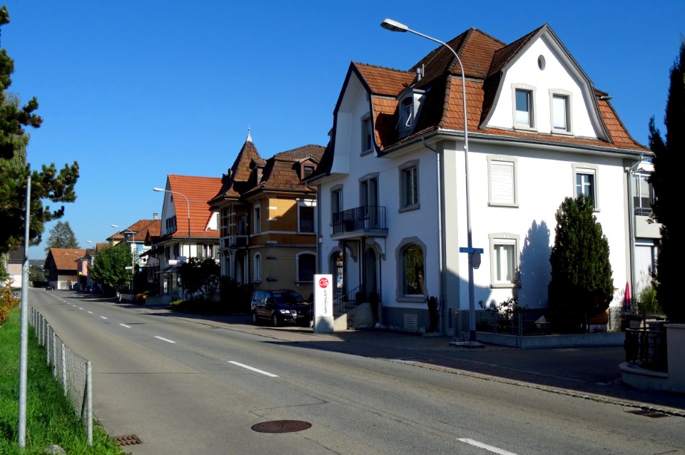 ErlenBahnhofstrasse