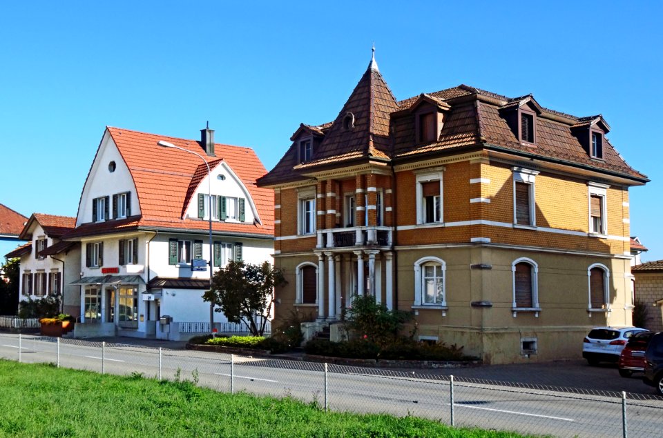 ErlenBahnhofstr17 19