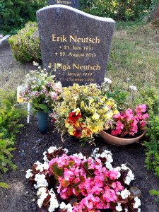 Erik Neutsch Grab Friedhof Lettin