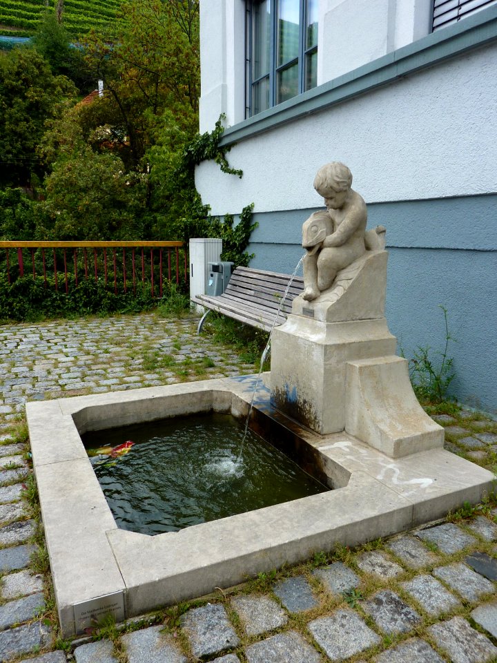 ES Brunnen Ecke Mettinger Str