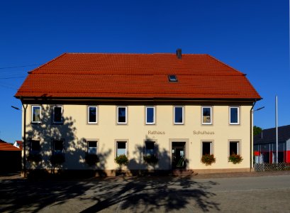 Erlaheim, Rat- und Schulhaus photo
