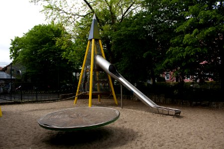 Erich-Hermann-Platz, Spielplatz 20140509 76