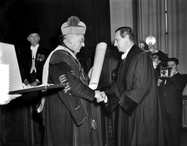Erepromotie prof dr A G Brom te Leuven, Bestanddeelnr 910-8301