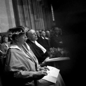 Erepromotie Mevrouw Roosevelt . In de kerk, Bestanddeelnr 902-7002