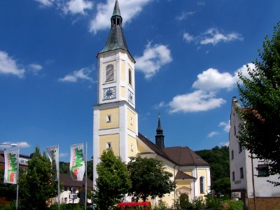 Ergoldsbach-kirche-sankt-peter-und-paul