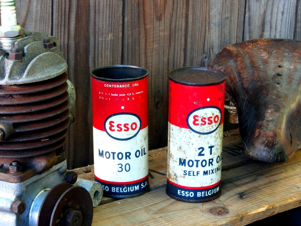 Esso Motor Oil pic1