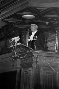 Erepromotie voor dhr. Gehrels . Professor dr. G. Stuiveling nummers 3.4, Bestanddeelnr 921-4622