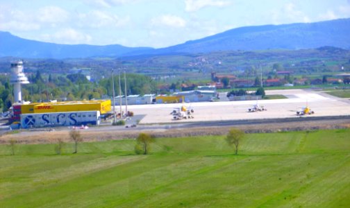Estarrona - Vista del Aeropuerto de Foronda