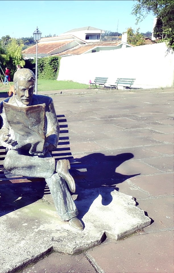 Estátua na praça da Lapa, Paraná