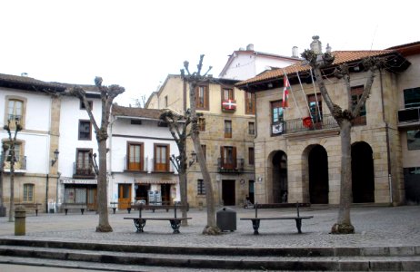 Escoriaza - Plaza Fernando Eskoriatza y Ayuntamiento 02