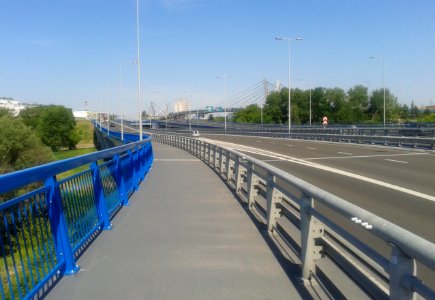 Estakada im. Marka Sudaka widziana z mostu Gen. Elżbiety Zawackiej